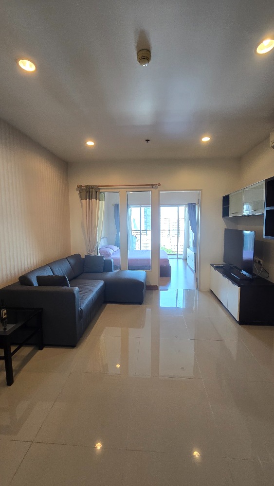 🔥For urgent rent🔥The Complete Ratchaprarop, convenient transportation, near BTS Victory Monument 500 m. / near Airport Link 600 m.