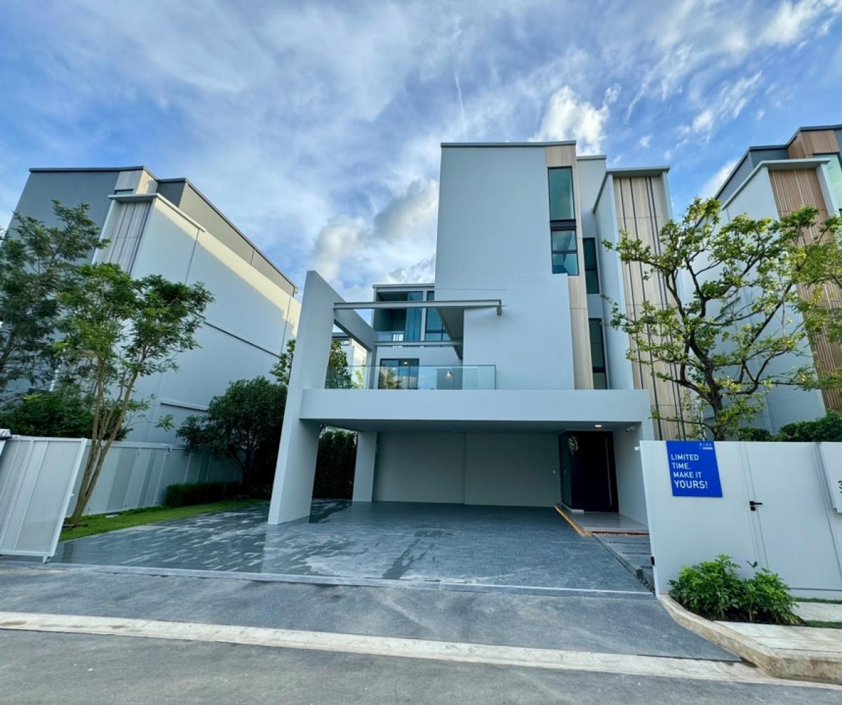 📢👇For sale with tenant til Feb 2028
 luxury house near numerous malls, international schools, airport, easily traveling to many routes