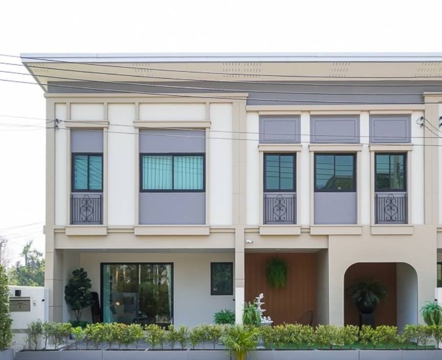 ทาวน์โฮมใหม่ ฟังก์ชั่นบ้านเดี่ยว Grand Verona Ramkhamhaeng - Romklao 4 Bedroom 3 ห้องน้ำ พร้อมชั้นลอยอเนกประสงค์ ราคา 3.79 ลบ.*