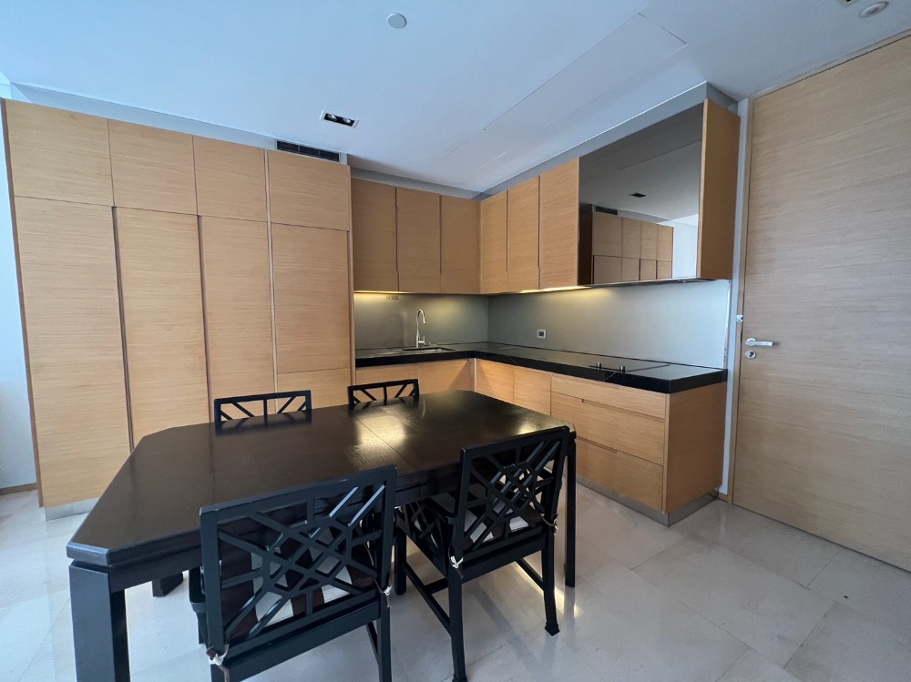 ให้เช่า คอนโดศาลาแดงเรสซิเดนเซส(Saladaeng Residences Saladaeng soi 1) ขนาด 61 ตร.ม. 1 ห้องนอน 1 ห้องน้ำ ใกล้ MRT สีลม และ BTS ศาลาแดง 💥💥 – รูปที่ 4