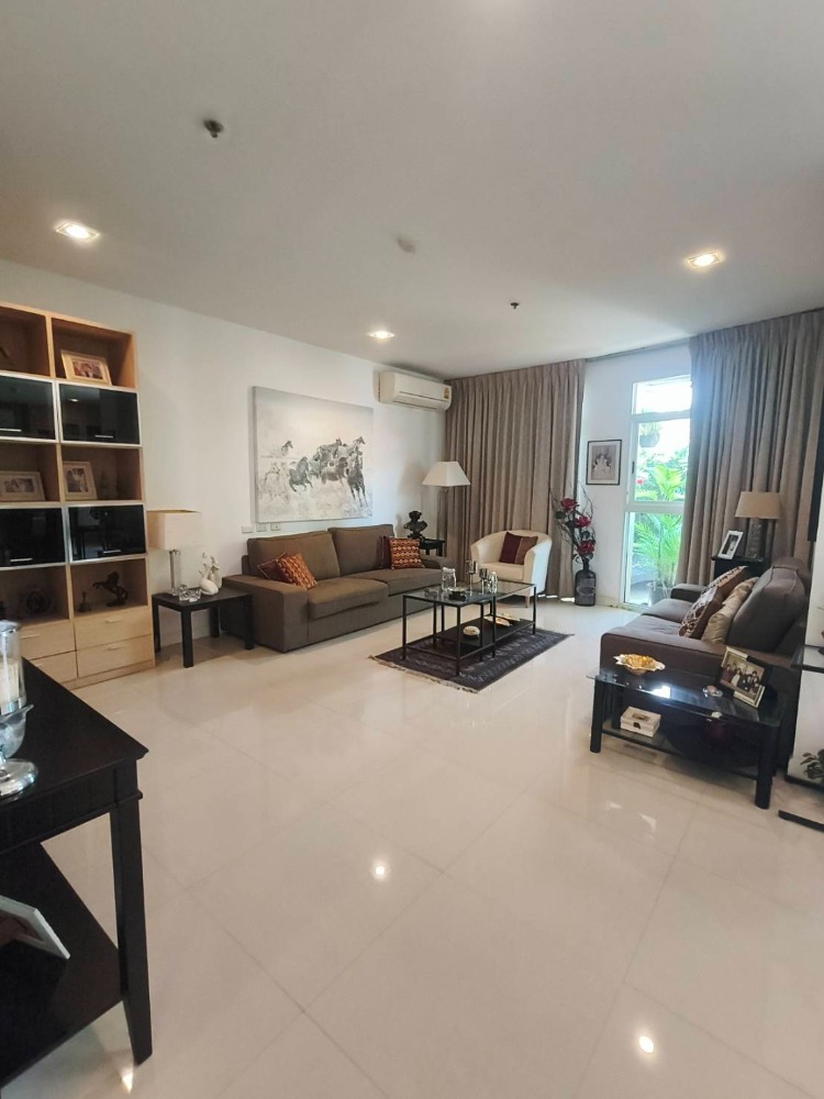 Condo for Sale!!! Sukhumvit City Resort Sukhumvit 11, 3 bedrooms 2 bathrooms with A spacious balcony ,Hight Floor. Condo for Sale!!! Sukhumvit City Resort Sukhumvit 11, 3 bedrooms 2 bathrooms with A spacious balcony ,Hight Floor.