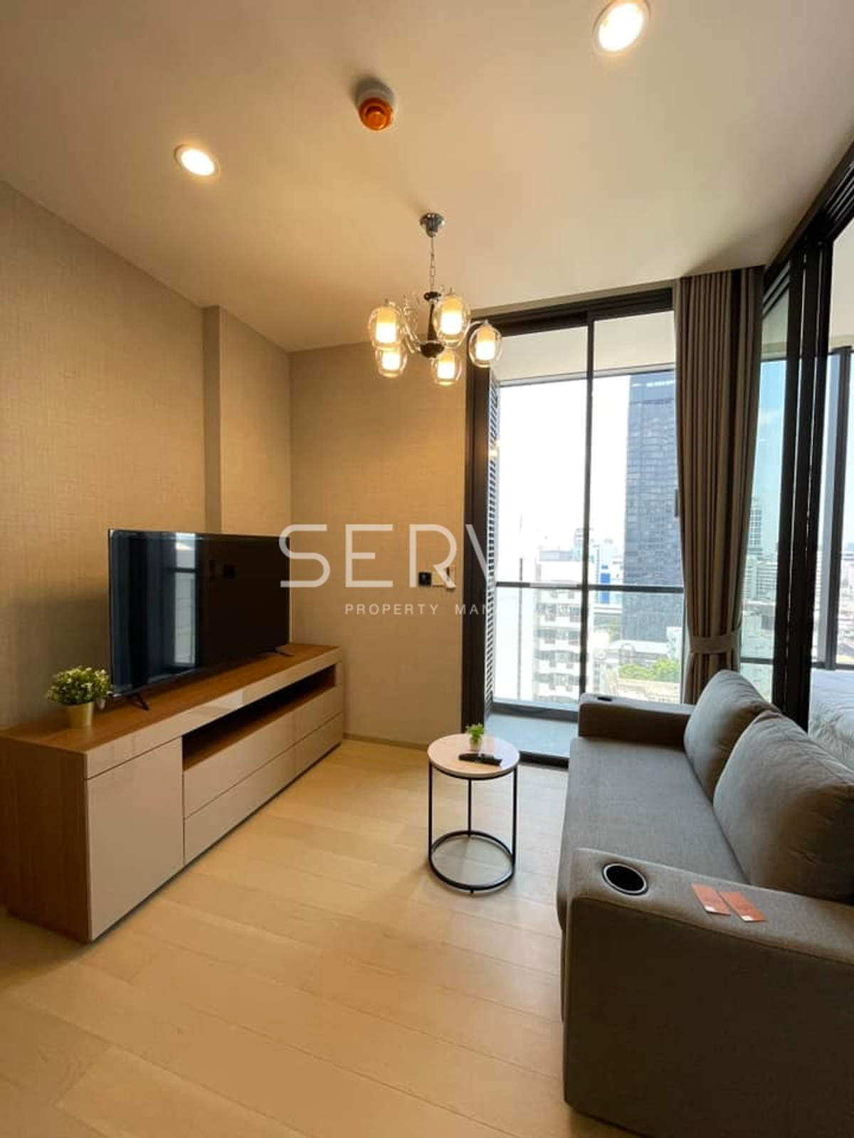 1 Bed 1 Bath Nice Room Good Location Next to BTS Victory Monument 100 m. & King Power @ The EXTRO Phayathai Rangnam 1 Bed 1 Bath Nice Room Good Location Next to BTS Victory Monument 100 m. & King Power @ The EXTRO Phayathai Rangnam