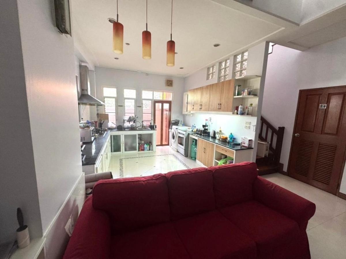 ให้เช่า pool villa 4 ชั้น หรู สุขุมวิท 49 โครงการ Villa 49 เงียบสงบ เป็นส่วนตัว รับสัตว์เลี้ยง – รูปที่ 3