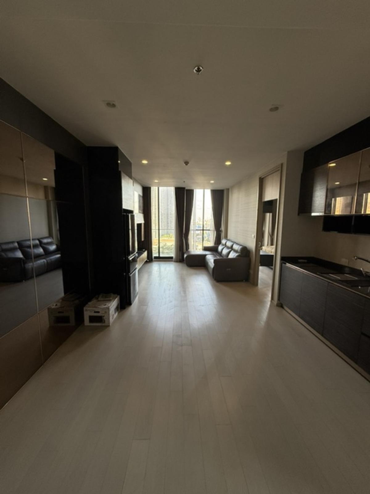 For sale: Noble Ploenchit 2 bed 2 bath corner unit, unblocked view