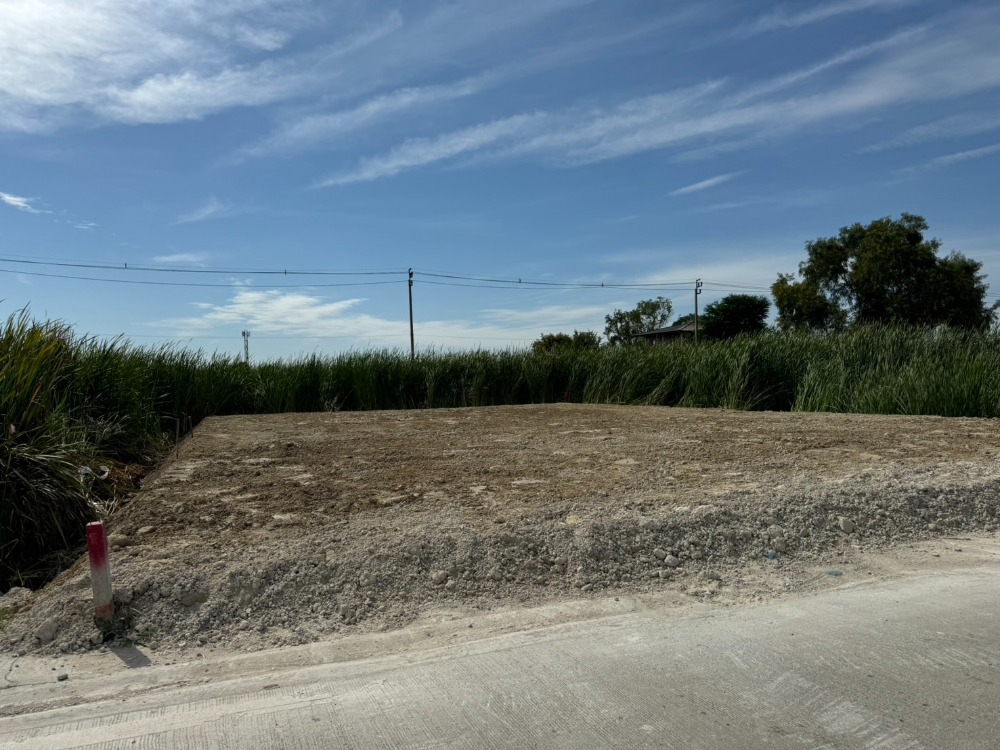 Land for sale, 100 square wah, very wide frontage, near market, hospital, Suvarnabhumi Airport, King Mongkuts University of Technology Thonburi, electric train and motorway, new road, Krungthep Kreetha, Rama 9, new expressway entrance and exit, near work Land for sale, 100 square wah, very wide frontage, near market, hospital, Suvarnabhumi Airport, King Mongkuts University of Technology Thonburi, electric train and motorway, new road, Krungthep Kreetha, Rama 9, new expressway entrance and exit, near work