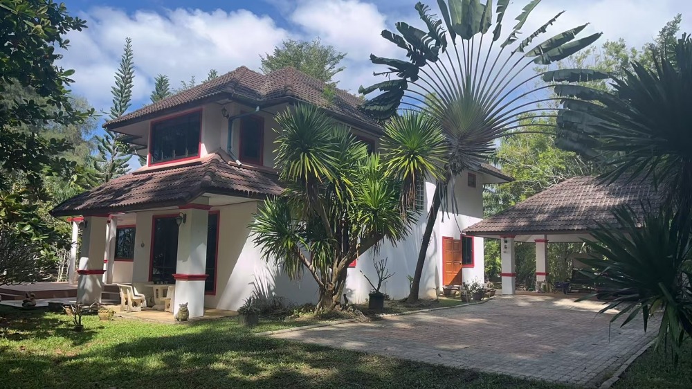 For sale: 2-storey detached house with land, next to the sea, area 8 rai 3 ngan 87 square wa, Hat Samran, Trang Province For sale: 2-storey detached house with land, next to the sea, area 8 rai 3 ngan 87 square wa, Hat Samran, Trang Province
