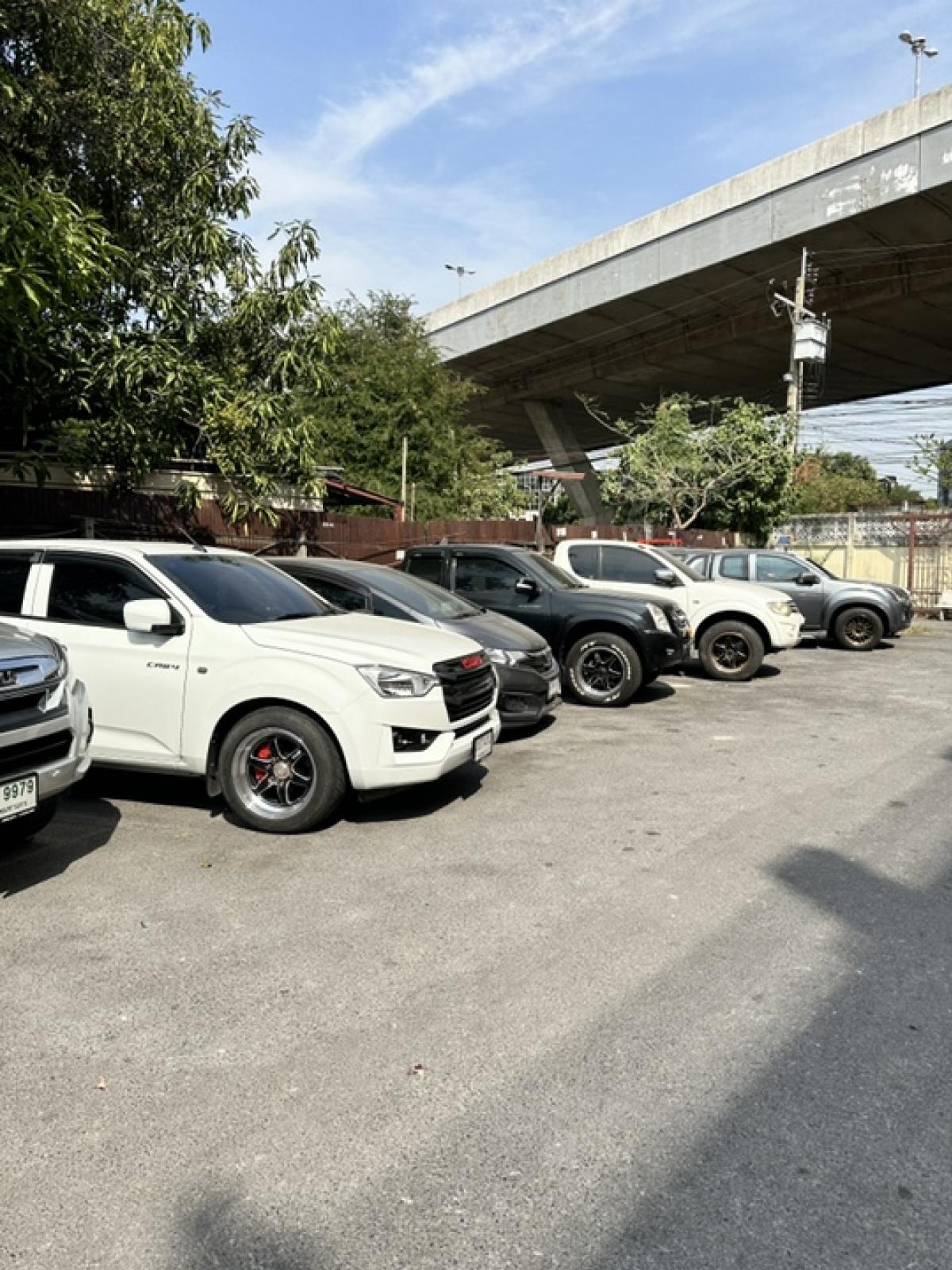 Land for sale on the Industrial Ring Road, near Baan Klang Muang, Rama 3 Road Land for sale on the Industrial Ring Road, near Baan Klang Muang, Rama 3 Road