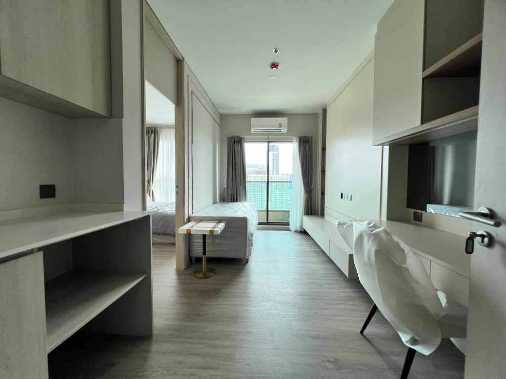 🔥Selling a beautiful room with furniture🔥Lumpini Park Phahol 32 (1 bedroom, 28 sq m.) only 3.39 MB!! Tel.0922635410 (Earth)