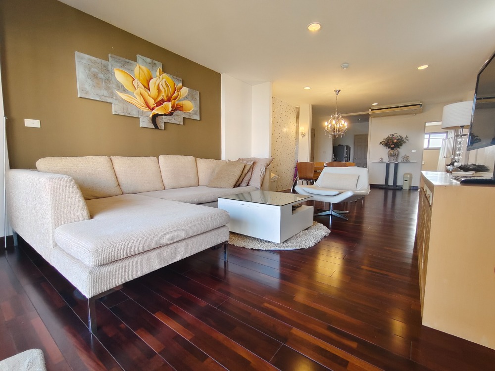 For sale 2 bedrooms 101 sq.m. near the sea Santi Pura Condominium