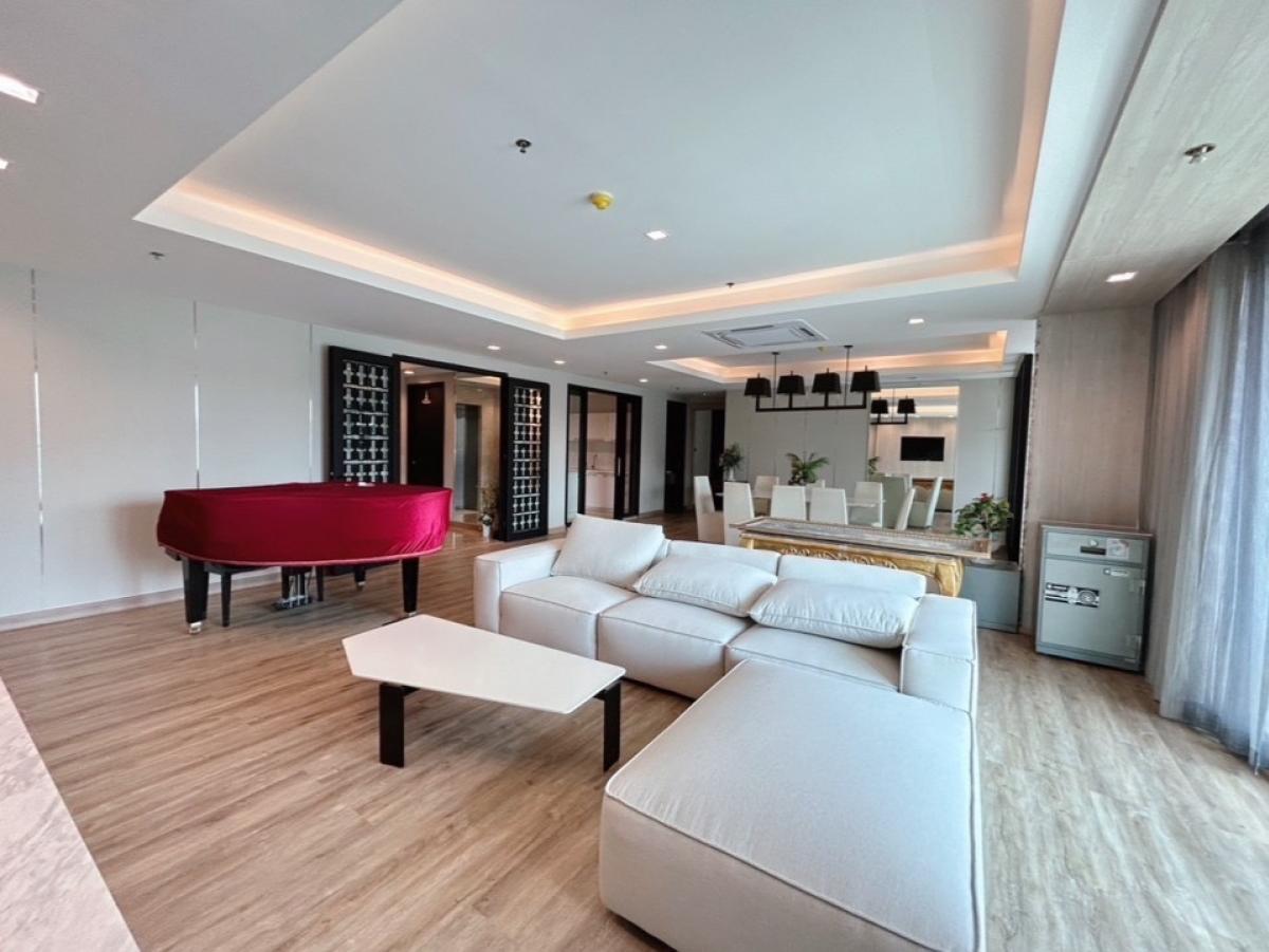 📢👇Newly renovated unit at Belgravia Residences Sukhumvit 30/1 , located near Emporium and Thonglor