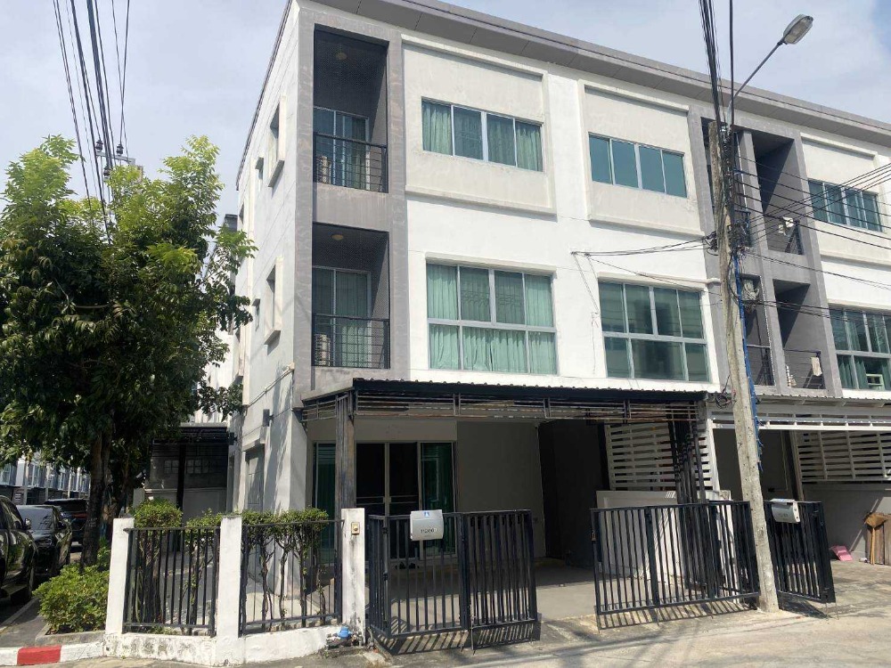 ขายทาวน์เฮ้าส์ หมู่บ้าน ลุมพินี ทาวน์ วิลล์ ศรีนครินทร์ - แบริ่ง 126 ตร.ม. ขายทาวน์เฮ้าส์ หมู่บ้าน ลุมพินี ทาวน์ วิลล์ ศรีนครินทร์ - แบริ่ง 126 ตร.ม.