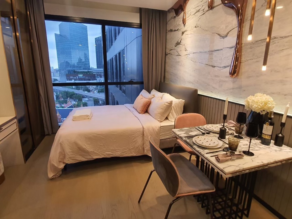 Condo for RENT  **Ashton Chula-Silom 26  Sq,m. Fully Finished @22,000บาท/month call Nong 096-2615656