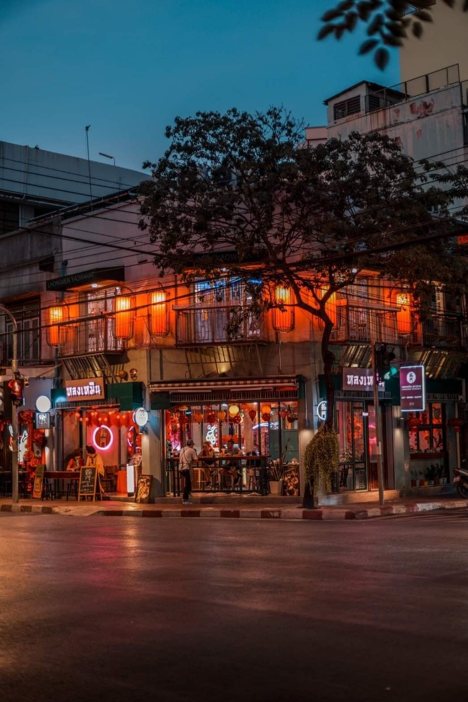 ทำเลทองคำ!! ขาย Lhongmen Cafe&Craft Bar ตกแต่งพร้อม สูง 2 ชั้น หัวมุมแยกลำพูนไชย ใจกลางย่านเยาวราช – รูปที่ 2