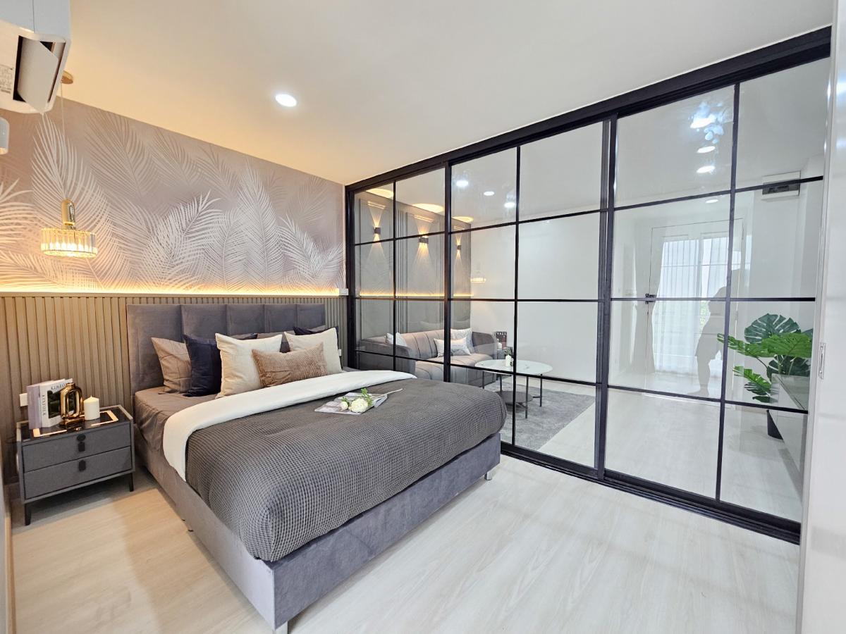ขายอ่อนนุชเพลสคอนโด  ห้องแต่งใหม่ น่าอยู่ เฟอร์นิเจอร์ครบราคา 1,290,000 บาท ซอยอ่อนนุช 46/2