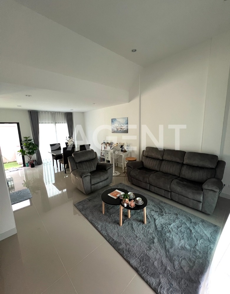 Townhome for rent “Nirati Don Mueang“ on Cherd Wutthakat Road, near Don Mueang Airport Townhome for rent “Nirati Don Mueang“ on Cherd Wutthakat Road, near Don Mueang Airport