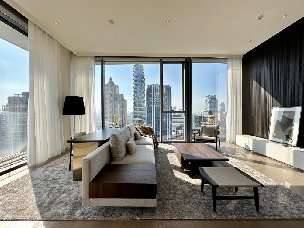 LTHC11777 - SCOPE Langsuan FOR RENT Size 252.61 sqm. 2 beds 2 baths Near BTS Chit Lom Station ONLY 400K/Month