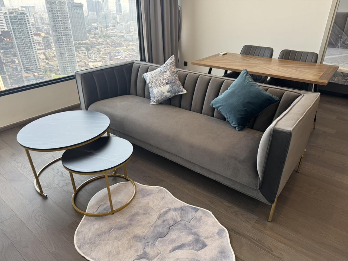 🔥For Rent Now🔥 Park Origin Chula-Samyan. Spacious 2-bedroom unit with beautiful view. Fully furnished and ready to move in. Near MRT Hua Lamphong.