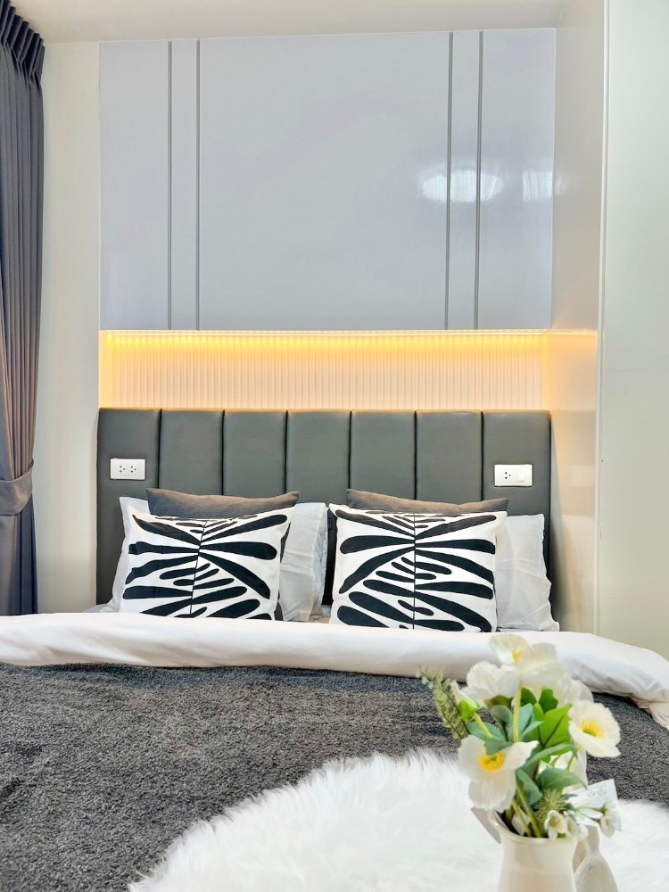 วิวฝั่งหมู่บ้าน ใกล้ตึกนิติ ร่มรื่นมาก สไตล์ MODERN MINIMAL รีโนเวทใหม่ วิวฝั่งหมู่บ้าน ใกล้ตึกนิติ ร่มรื่นมาก สไตล์ MODERN MINIMAL รีโนเวทใหม่