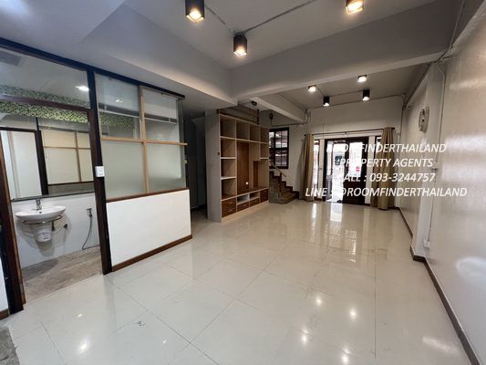 FOR RENT THE METRO SATHORN / 3 bedrooms 3 bathrooms / 19 Sqw. 170 Sqm. **20,000** CLOSE TO BTS WUTTAKAT – รูปที่ 3