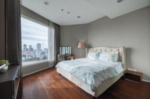 RC010825 Condo for rent MENAM RESIDENCES, fully furnished, with furniture, Charoen Krung area