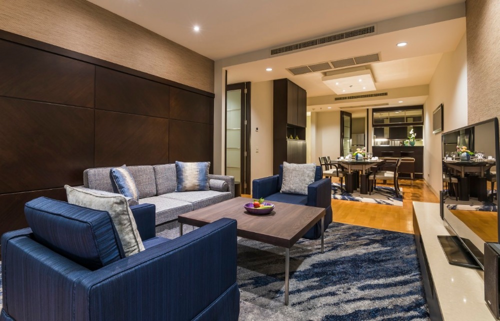 ✨For rent, luxury condo, good location, Sukhumvit area, 1 bedroom, luxuriously decorated with furniture, near Emporium, Emquartier and can walk to BTS Phrom Phong.