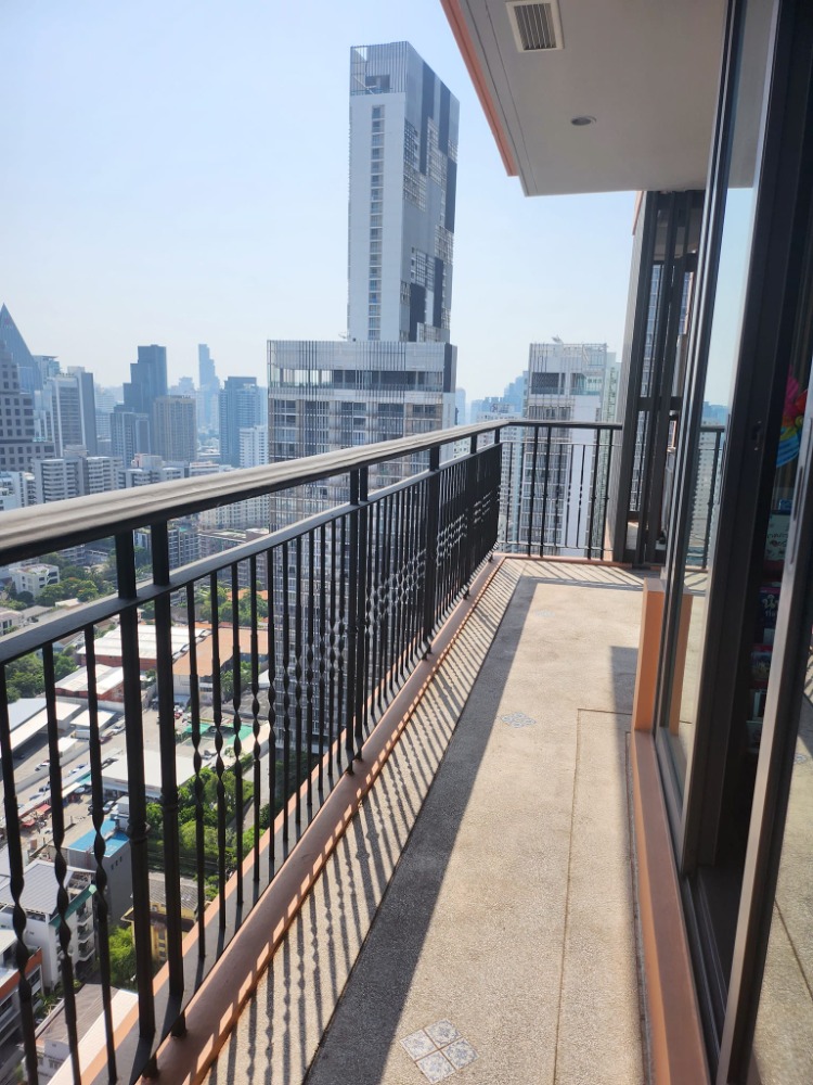 🐶Pet-Friendly🐱 ห้องสวย สภาพดี แต่งครบ ชั้นสูง ใจกลาง EM District ✨Aguston Sukhumvit 22✨2 ห้องนอน 3 ห้องน้ำ ขนาด 155 ตร.ม ใกล้ BTS พร้อมพงษ์ Tel.0982645161 🐶Pet-Friendly🐱 ห้องสวย สภาพดี แต่งครบ ชั้นสูง ใจกลาง EM District ✨Aguston Sukhumvit 22✨2 ห้องนอน 3 ห้องน้ำ ขนาด 155 ตร.ม ใกล้ BTS พร้อมพงษ์ Tel.0982645161