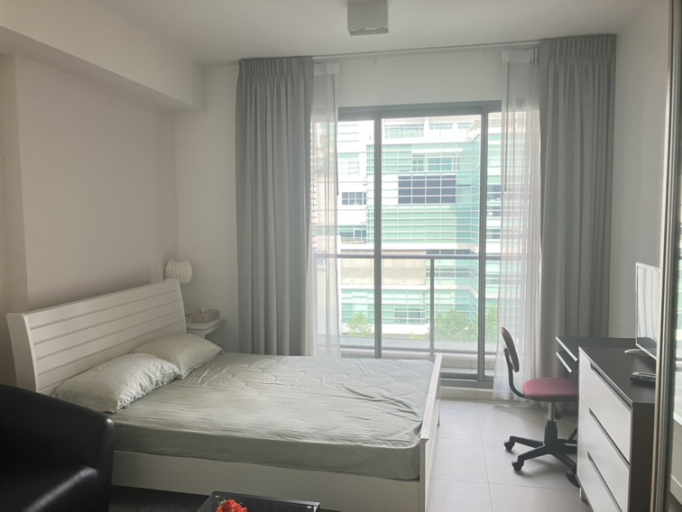 ขายด่วน !! The Lofts Ekkamai
