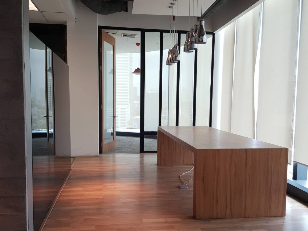 🔥{FOR RENT} 🔥Modern office building on Naradhiwas Rajanagarindra Road near BRT - Technic Krungthep Station BTS - Chong Nonsi Station – รูปที่ 4