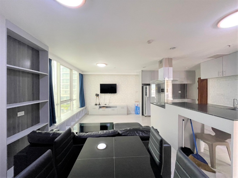 Condo Asoke Place for sale with Tenant – 2 beds corner unit Condo Asoke Place for sale with Tenant – 2 beds corner unit