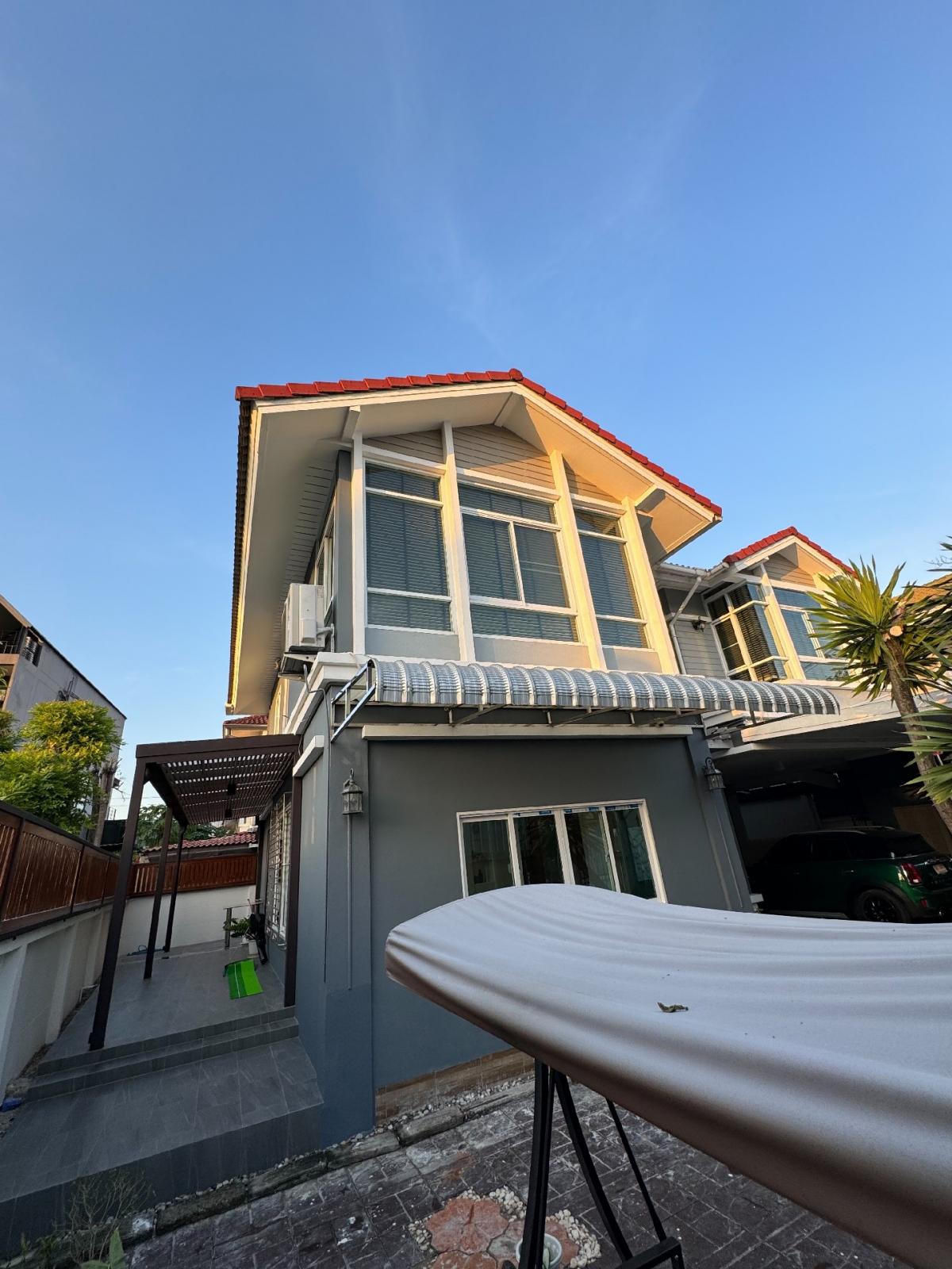 House for sale, Lat Phrao 71, complete with furniture, 8.9 million, 3 bedrooms, 3 bathrooms, 68.4 sq m.