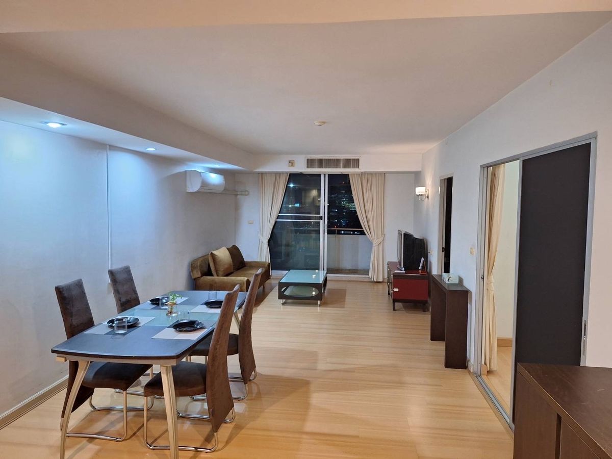 For sale: 2 bedrooms, 2 bathrooms, 2 balconies, north facing