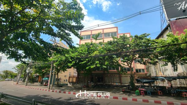 4.5-storey commercial building for sale, Arun Amarin Pinklao, 151 sq.w., near Siriraj, suitable for offices, clinics, and cost-effective investment.