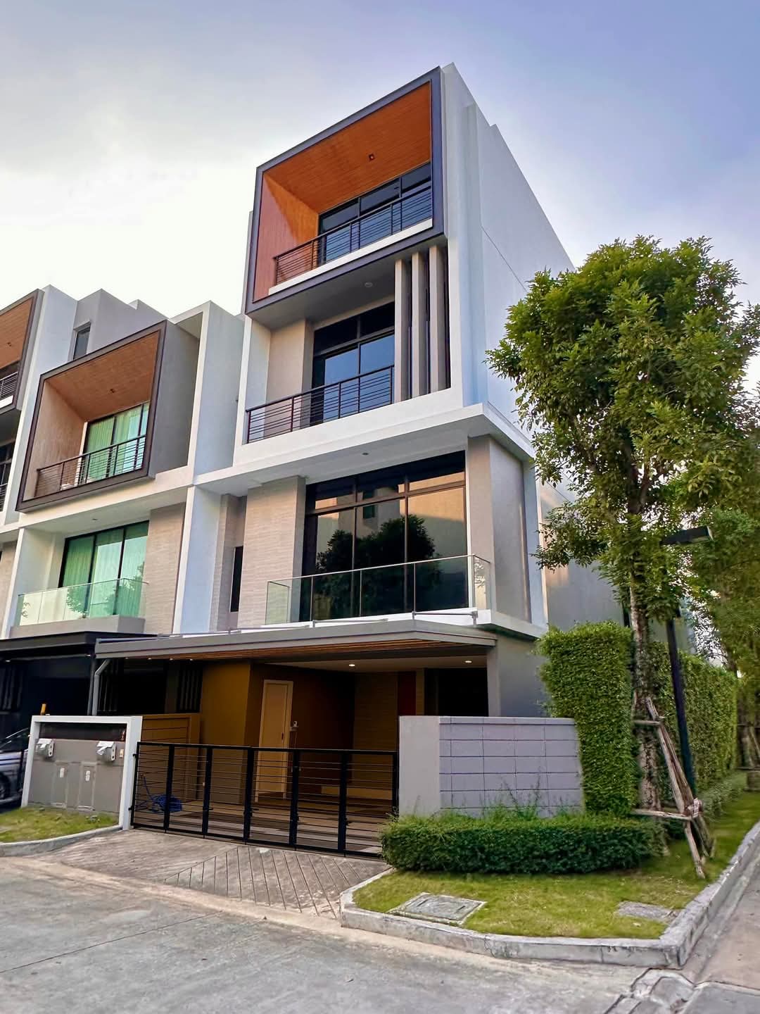 Selling 3 million losses, up to 10.6 million, new house, 3 -bed corner, 4 water, premium water, townhome 𝐍𝐢𝐫𝐯𝐚𝐧𝐚 𝐃𝐞𝐟𝐢𝐧𝐞 𝐃𝐞𝐟𝐢𝐧𝐞 Srinakarin rama9 Selling 3 million losses, up to 10.6 million, new house, 3 -bed corner, 4 water, premium water, townhome 𝐍𝐢𝐫𝐯𝐚𝐧𝐚 𝐃𝐞𝐟𝐢𝐧𝐞 𝐃𝐞𝐟𝐢𝐧𝐞 Srinakarin rama9