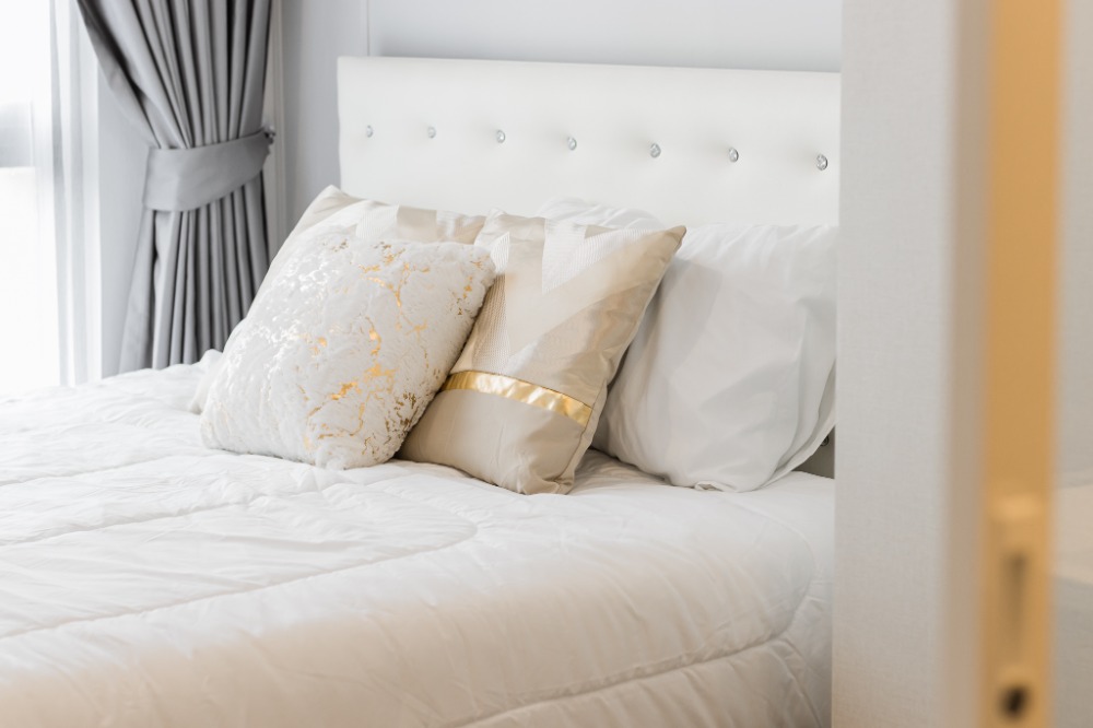 𝗼𝘄𝗻𝗲𝗿 𝗽𝗼𝘀𝘁 ห้องหน้ากว้าง วิวสระ ตกแต่งใหม่พร้อมอยู่ เครื่องใช้ไฟฟ้าครบ เช่า 𝟭𝟯𝟬𝟬𝟬  บาท/เดือน ขาย𝟭.𝟴𝟵 ล้าน