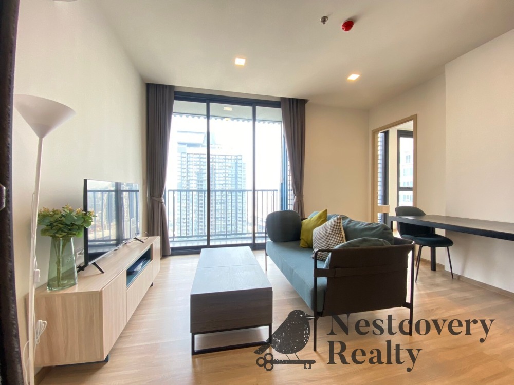 Spacious 1 Bedroom in Phayathai by Nestcovery Realty