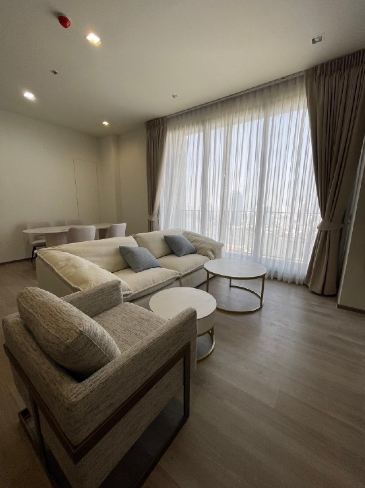 For Rent Rhythm Charoenkrung 3 Bed 135 Sq.m. Rent :130,000 Call/Line : 0954597992