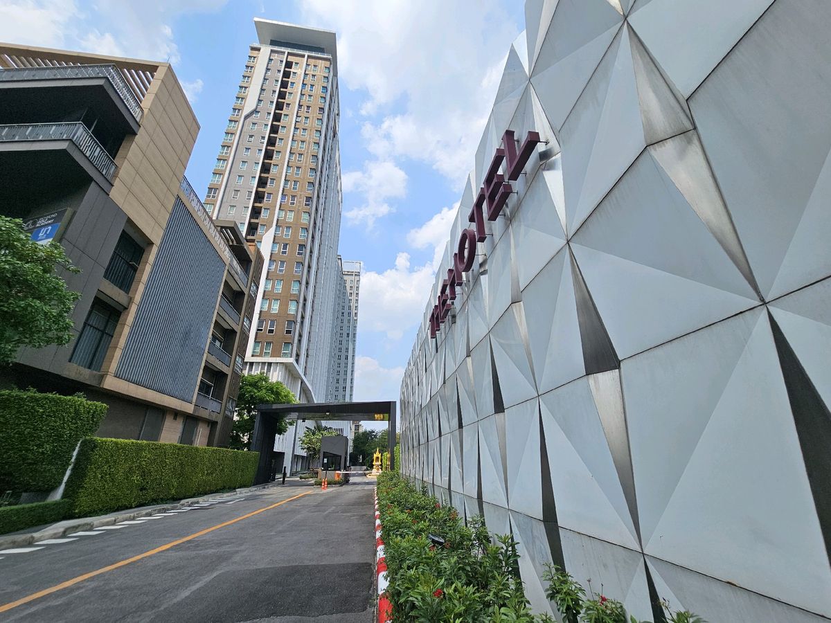 ถูกที่สุดในตึก ขายขาดทุน The Hotel Condo 2 ห้องนอน พร้อมอยู่ ลงทุนได้ผลตตอบแทน 7% ถูกที่สุดในตึก ขายขาดทุน The Hotel Condo 2 ห้องนอน พร้อมอยู่ ลงทุนได้ผลตตอบแทน 7%