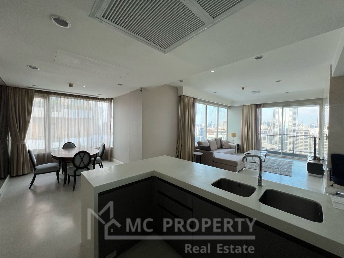 Q Langsuan 2 bedroom 137sqm super rare unit nice view 30fl+++ for rent only 100,000 please contact 0816878954 Q Langsuan 2 bedroom 137sqm super rare unit nice view 30fl+++ for rent only 100,000 please contact 0816878954