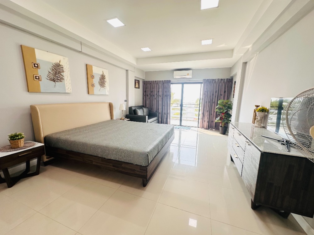 [For sale] Beachfront condo with sea view Pattaya Del Rey (Pattaya Del Rey) Soi Bang Lamung 16