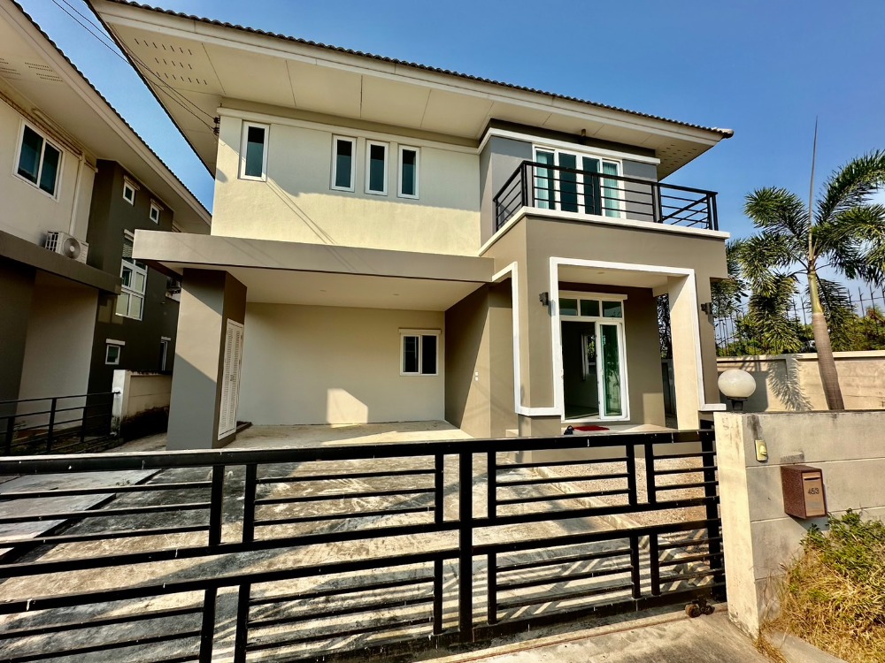 Large detached house for sale Sirikarn The Grand Phrawet, Bang Yai 60 sq. Wah. 4 bedrooms, 3 water, 1 kitchen.