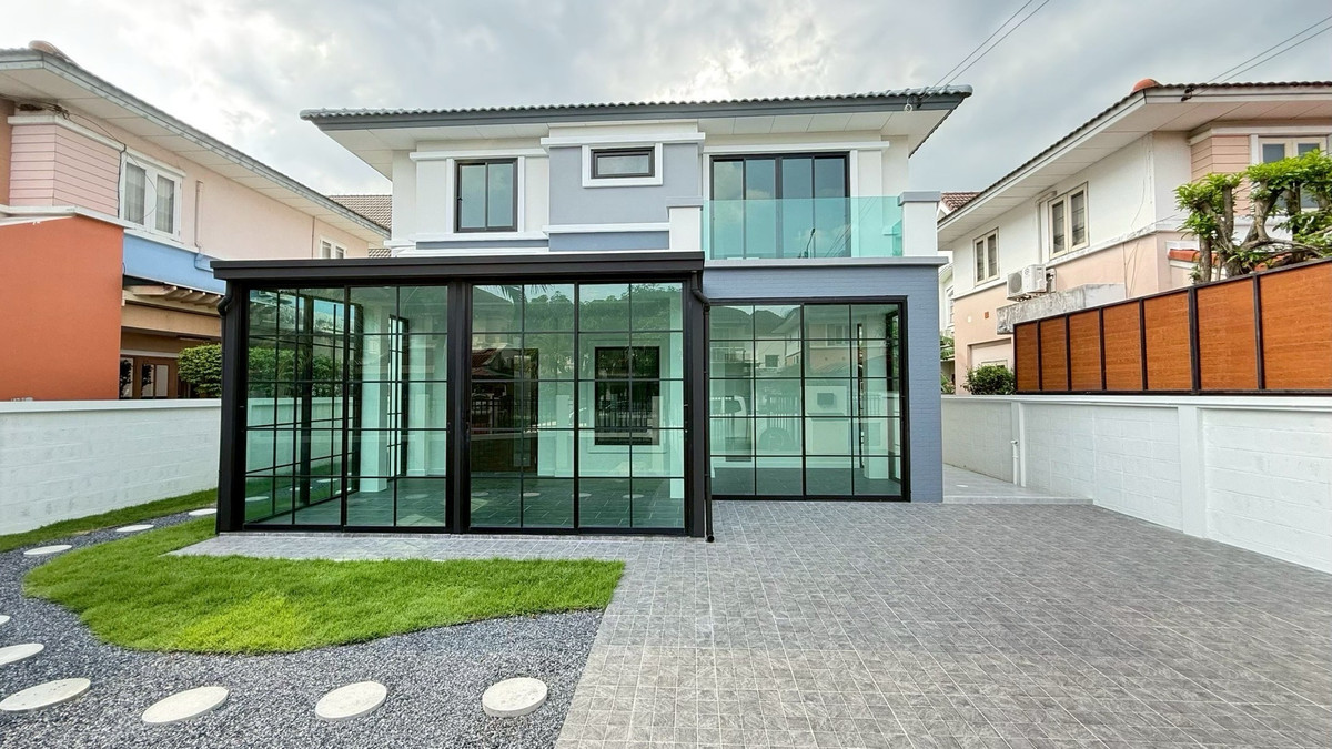 ขายบ้านรีโนเวทใหม่ พร้อมเข้าอยู่! บนทำเลศักยภาพ สุขาภิบาล 5 🏡✨ ขายบ้านรีโนเวทใหม่ พร้อมเข้าอยู่! บนทำเลศักยภาพ สุขาภิบาล 5 🏡✨
