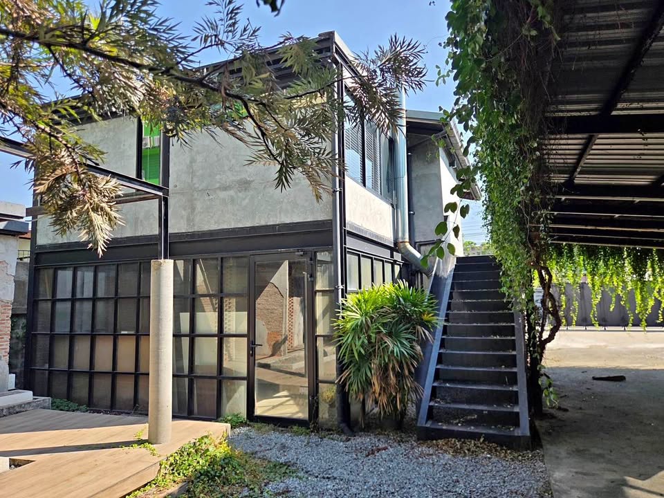 Warehouse rental and office 1400 square meters