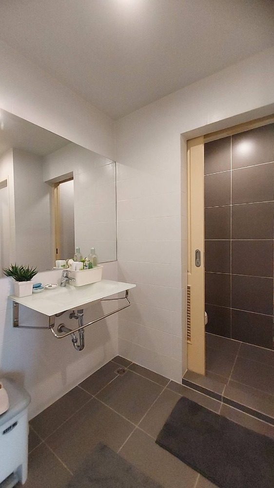 ห้องใหญ่มาก ขายคอนโด แชมเบอร์ส (CHAMBERS) รามอินทรา ห้องพร้อมอยู่เฟอร์ครบ วิวสระว่ายน้ำ ห้องใหญ่สภาพดีมากกก – รูปที่ 3