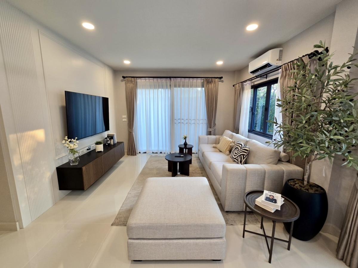 🌟ให้เช่าบ้านเดี่ยว เซนโทร บางนา บ้านสวยพร้อมอยู่ 2 ชั้น 4 ห้องนอน | 4 ห้องน้ำ ตกแต่งสวยงาม ทำเลศักยภาพ ใกล้เมกาบางนา💥ค่าเช่า: 85,000 บาท/เดือน – รูปที่ 3
