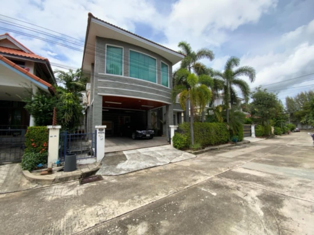 ขาย บ้านเดี่ยว หมู่บ้านวรารมย์ ประชาอุทิศ 98 เนื้อที่ 66.5 ตร.ว. พื้นที่ใช้สอย 220 ตร.ม. 4 ห้องนอน 3 ห้องน้ำ จอดรถได้ 3 คัน ขาย บ้านเดี่ยว หมู่บ้านวรารมย์ ประชาอุทิศ 98 เนื้อที่ 66.5 ตร.ว. พื้นที่ใช้สอย 220 ตร.ม. 4 ห้องนอน 3 ห้องน้ำ จอดรถได้ 3 คัน