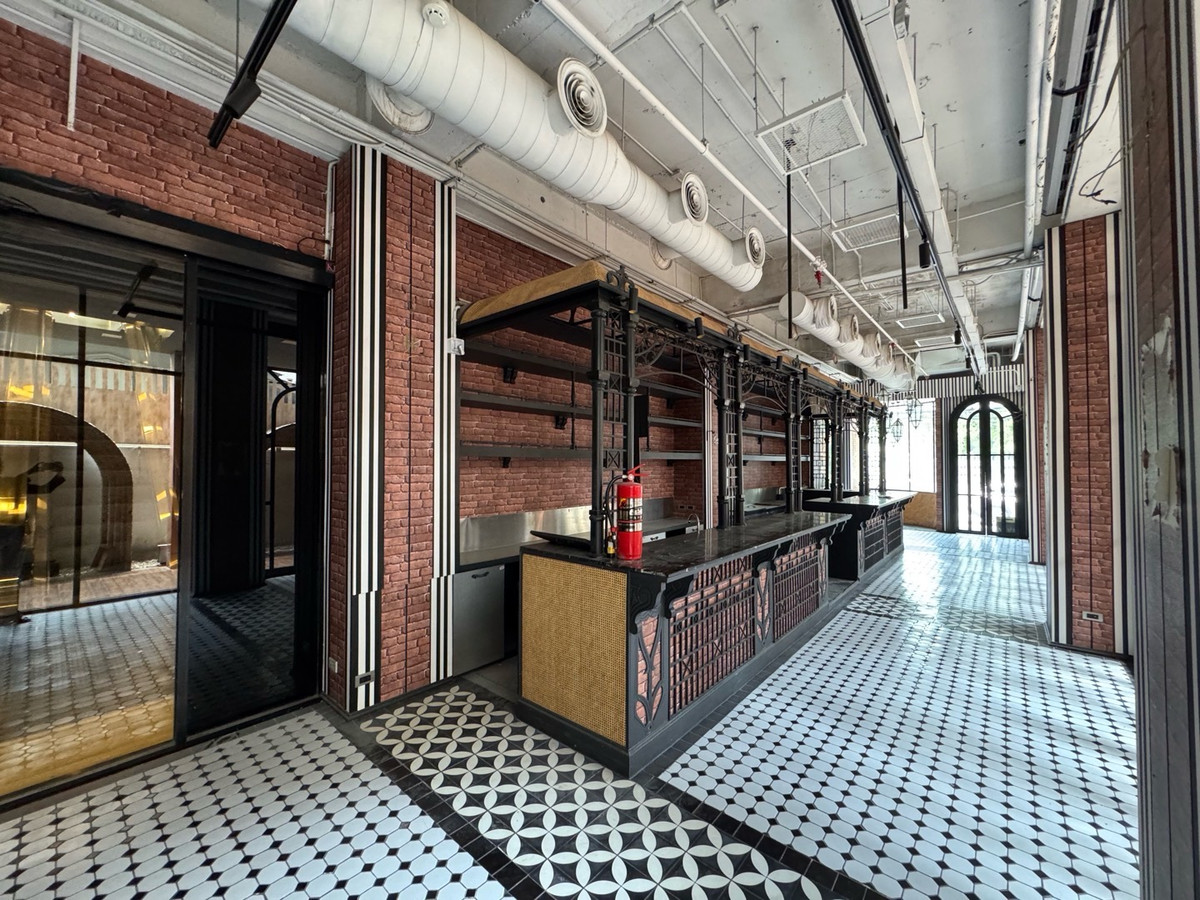 📌For rent space suitable for cafe, restaurant, nail salon, hair salon, bar, spa, Thonglor location 📌For rent space suitable for cafe, restaurant, nail salon, hair salon, bar, spa, Thonglor location