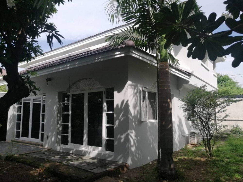For rent: 2-storey detached house, Muang Thong Village, Phatthanakan Road, air-conditioning, fully furnished, 3 bedrooms, 3 bathrooms, rental price 45,000 baht per month – รูปที่ 2