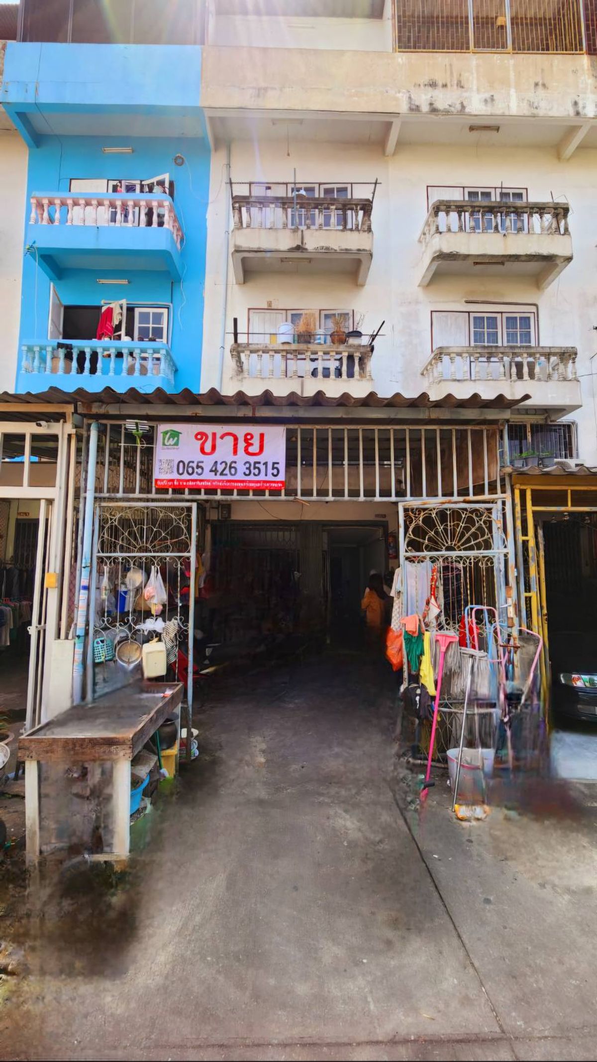 ขายตึกแถว ถนนเจริญนคร ตรงข้ามริเวอร์ไซต์ พลาซ่า โรงแรมอวานี่ ริเวอร์ไซต์ ปัจจุบันเป็นห้องเช่า เหมาะแก่การรีโนเวทเป็นอพาร์เม้นท์ เกสต์เฮ้าส์ หรือ Airbnb ขายตึกแถว ถนนเจริญนคร ตรงข้ามริเวอร์ไซต์ พลาซ่า โรงแรมอวานี่ ริเวอร์ไซต์ ปัจจุบันเป็นห้องเช่า เหมาะแก่การรีโนเวทเป็นอพาร์เม้นท์ เกสต์เฮ้าส์ หรือ Airbnb