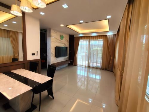 K-5665 Urgent sale! Casa Premium On Nut, the corner of the house is ready.