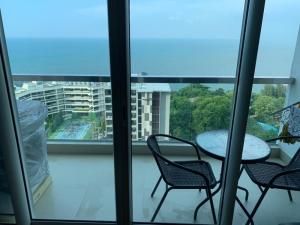 For sale condo The palm wongamt beach front pattaya (S03-1979S)